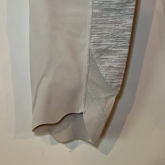 Lululemon Wunder Under Scalloped Hem High Rise Crop - Picture 6 of 6